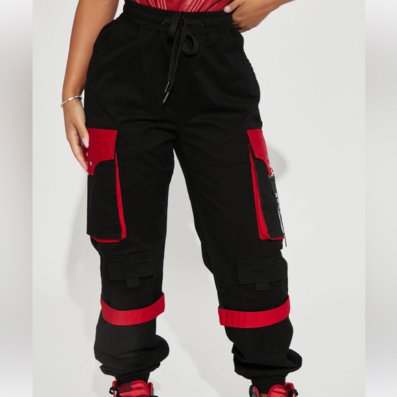 Fashion Nova Cargo Pant Size Small - Picture 1 of 5